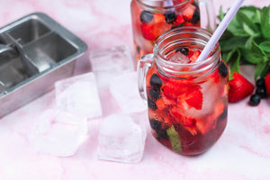 Ecozoi - Eco-friendly, 2 Stainless Steel Ice Cube Trays, 12 large cubes, Dishwasher safe, Plastic-Free, BPA-free